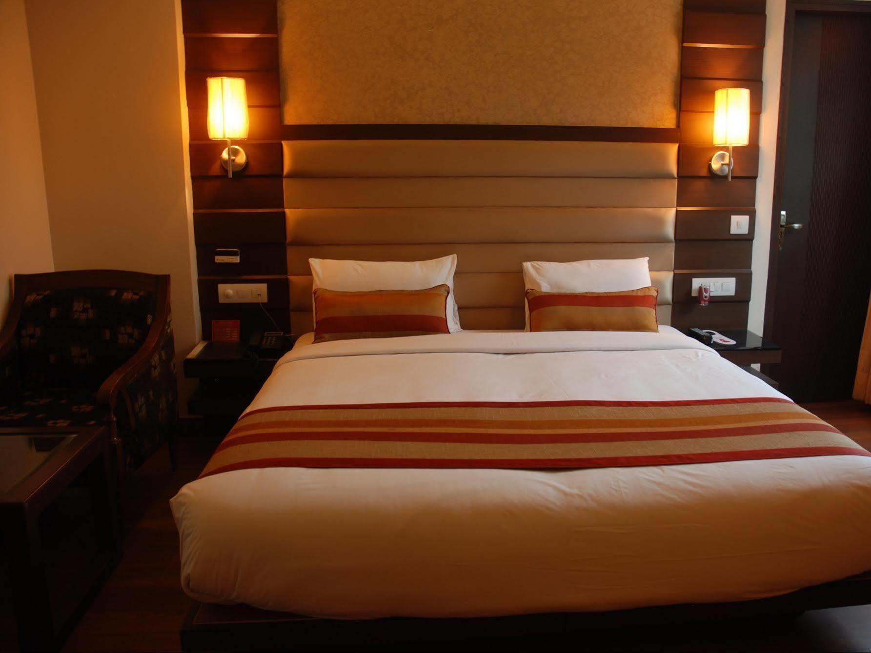 Hotel O Metro Height'S Near Nangloi Railway Metro Station Delhi  Exterior photo